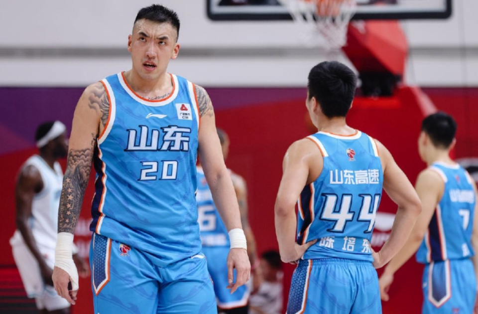 lol竞猜官方网站-CBA常规赛转会期走向成谜，山东男篮外线爆发，媒体盛赞，身体对抗强度拉满的简单介绍